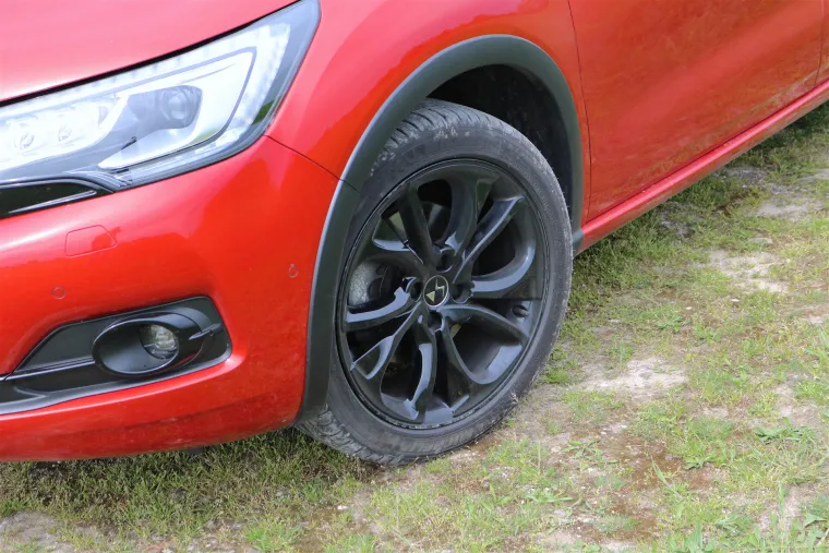 DS 4 CROSSBACK 2.0 BlueHDi 180 SPORT CHIC: Citroënov adut bez konkurenta u premium crossover segmentu