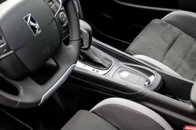 DS 4 CROSSBACK 2.0 BlueHDi 180 SPORT CHIC: Citro&euml;nov adut bez konkurenta u premium crossover segmentu