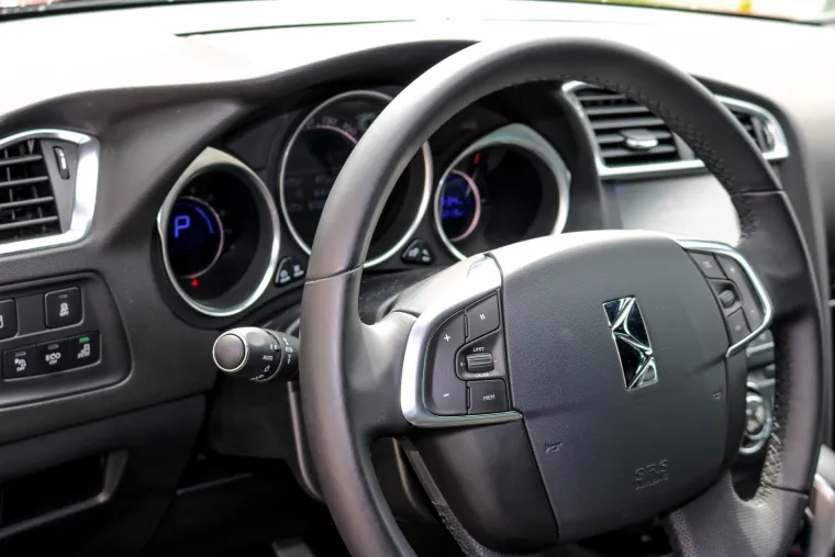 DS 4 CROSSBACK 2.0 BlueHDi 180 SPORT CHIC: Citro&euml;nov adut bez konkurenta u premium crossover segmentu