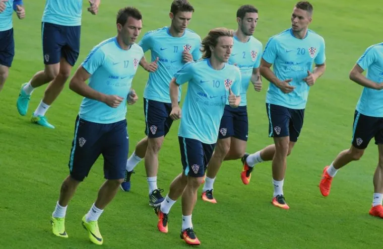 VATRENO LUDILO: Ovako je izgledao prvi trening Hrvatske uoči početka kvalifikacija
