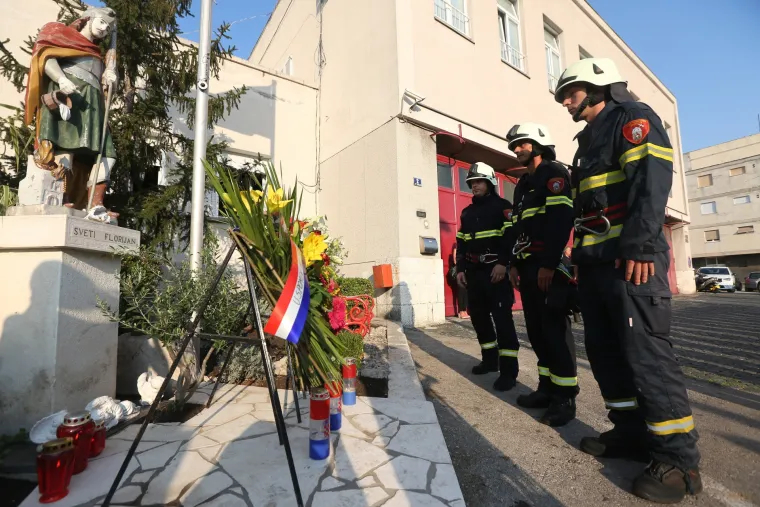 Polaganjem vijenaca obilježena 9. obljetnica kornatske tragedije