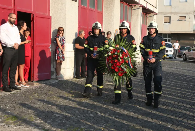 Polaganjem vijenaca obilježena 9. obljetnica kornatske tragedije