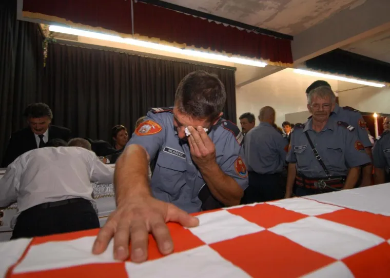 Živote su izgubili Dino Klarić, Ivica Crvelin, Ivan Marinović, Marko Stančić, Gabriel Skočić, Hrvoje Strikoman, Tomislav Crvelin, Ante Crvelin, Josip Lučić, Karlo &Scaron;everdija, Marinko Knežević i Ante Juričev Mikulin.