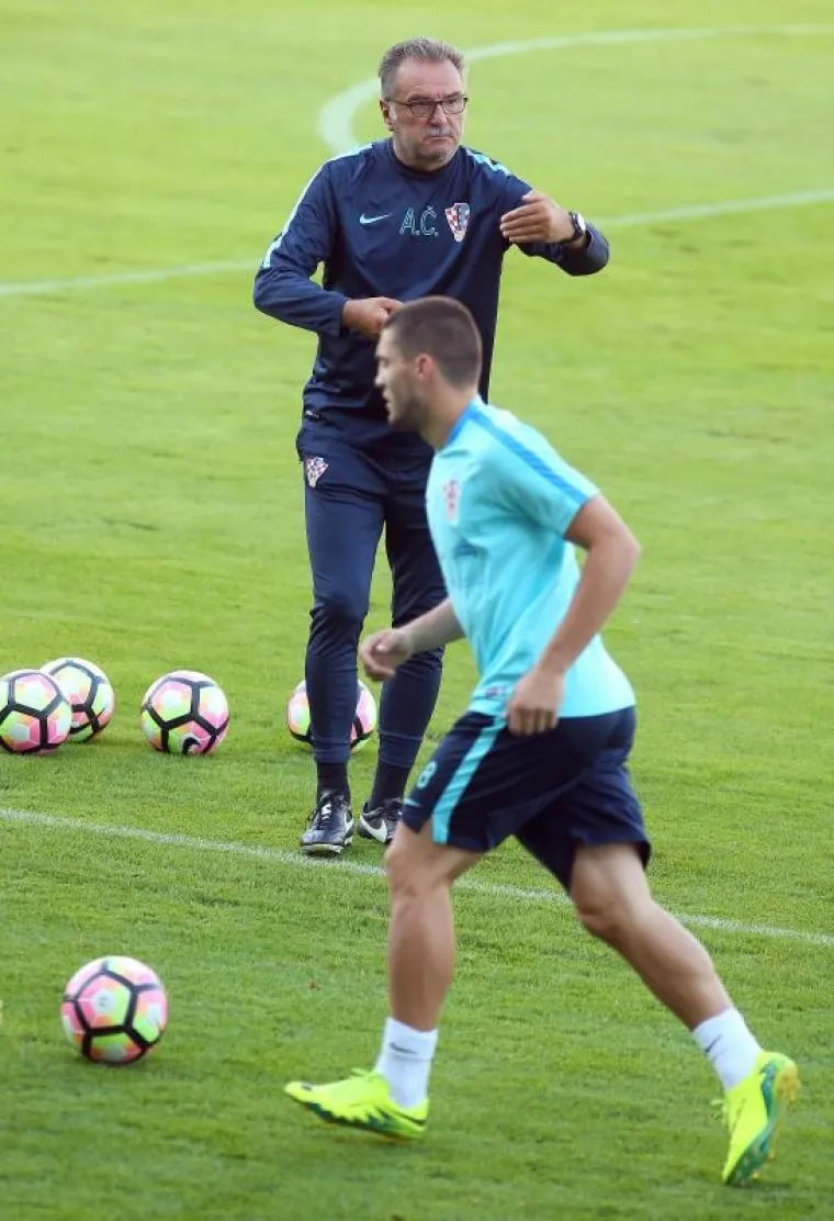 VATRENI ODRADILI DRUGI TRENING: Pogledajte kako se Modrić i dru&scaron;tvo pripremaju za Tursku