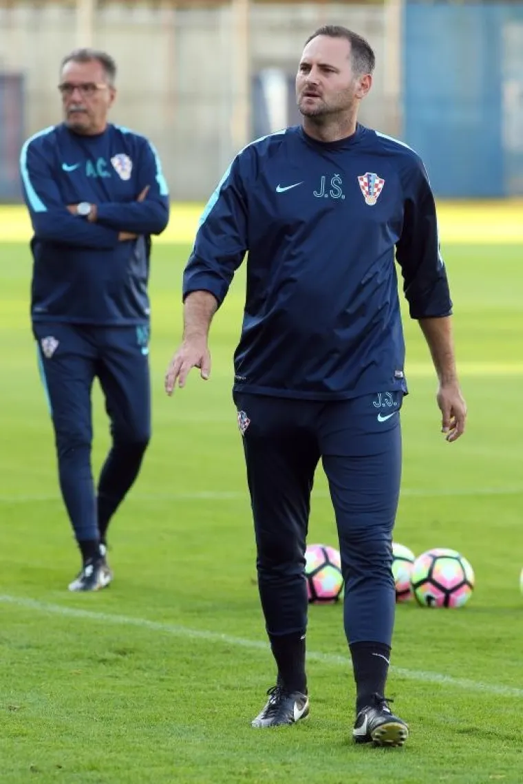 VATRENI ODRADILI DRUGI TRENING: Pogledajte kako se Modrić i dru&scaron;tvo pripremaju za Tursku