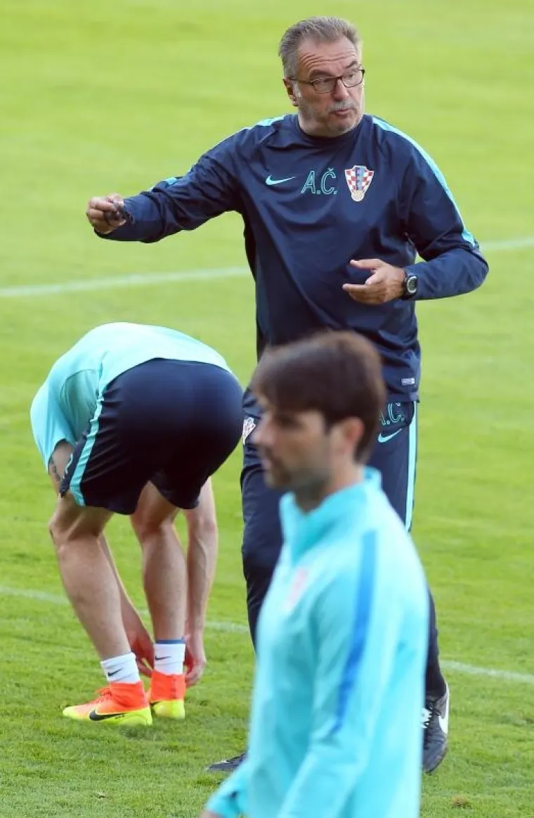 VATRENI ODRADILI DRUGI TRENING: Pogledajte kako se Modrić i dru&scaron;tvo pripremaju za Tursku