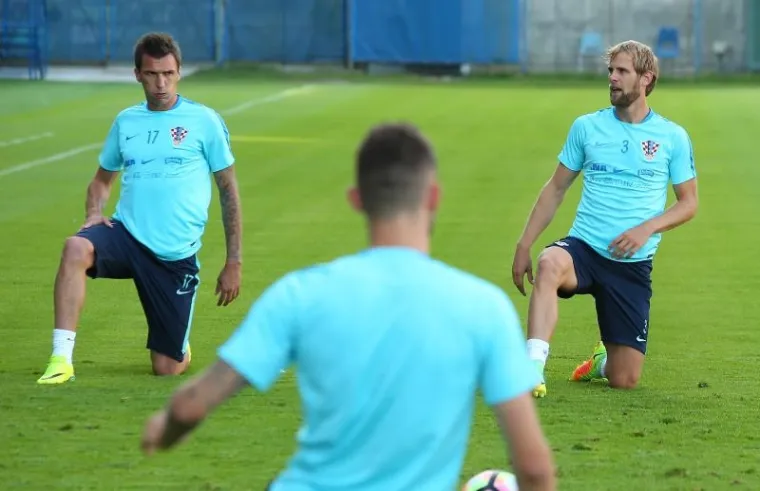 VATRENI ODRADILI DRUGI TRENING: Pogledajte kako se Modrić i dru&scaron;tvo pripremaju za Tursku