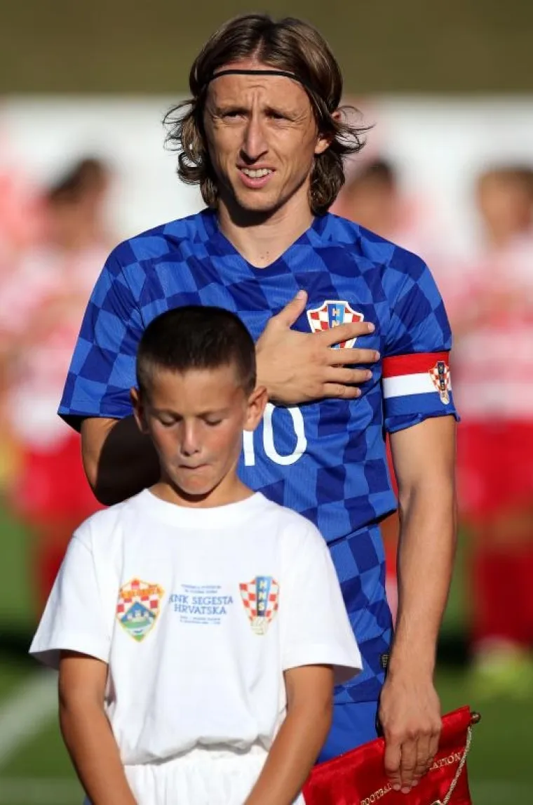 ROĐENDAN U VATRENOM DUHU: Hrvatska razveselila Sisak i počastila ih golovima