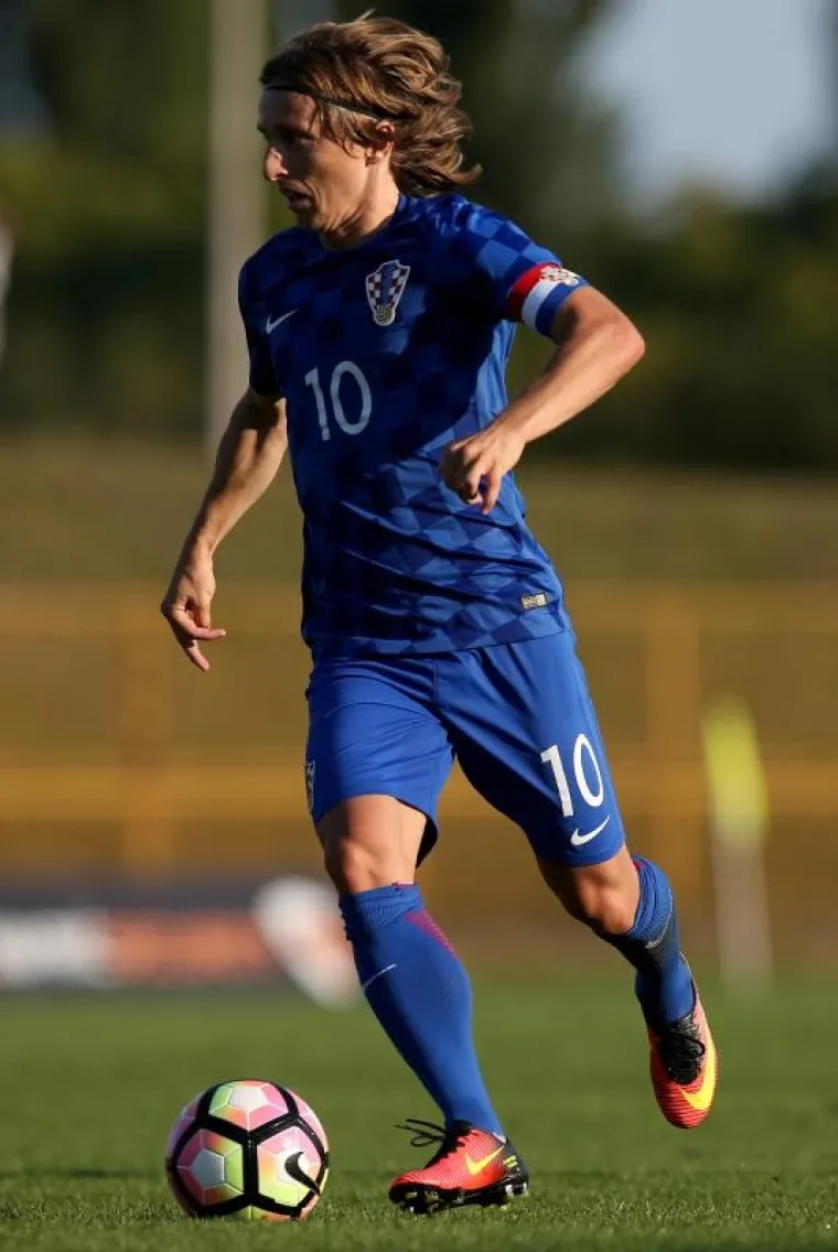 ROĐENDAN U VATRENOM DUHU: Hrvatska razveselila Sisak i počastila ih golovima