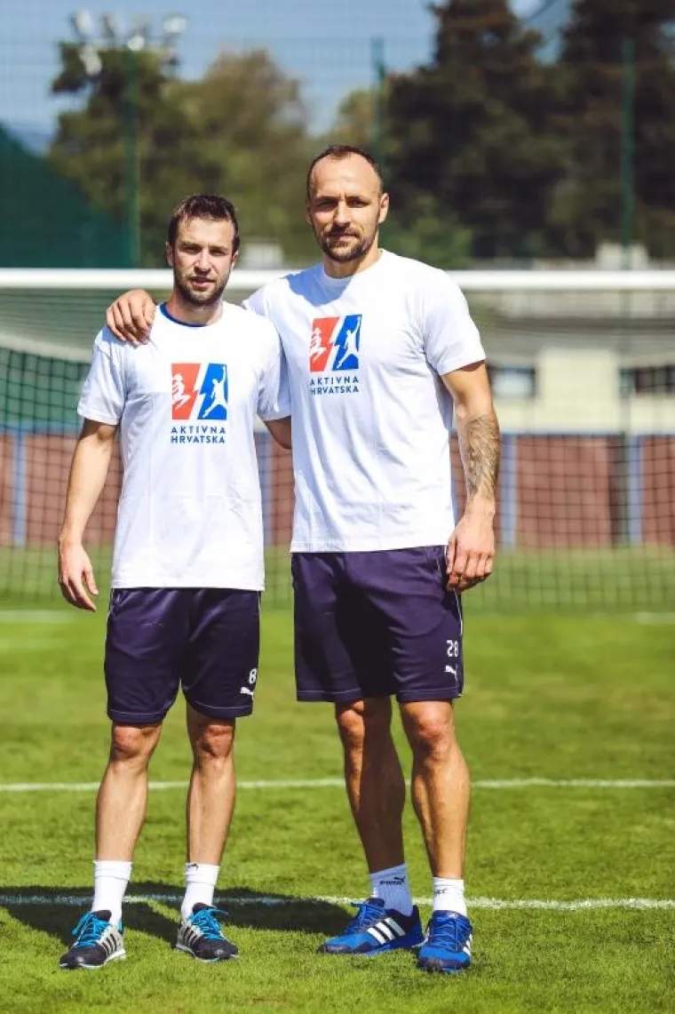 KRASOTICE I NOGOMETA&Scaron;I: Zvijezdama Dinama danas nije bilo dosadno, pogledajte kakve su im ljepotice stigle na trening