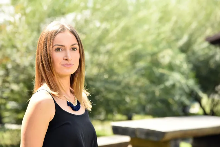 LARA ĐUNĐU&Scaron; 22.g., Pu&scaron;čine, hostesa