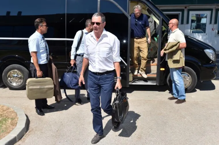 Nakon &scaron;to je obi&scaron;ao nekretnine, zaputio se u Zračnu luku u Zadru.