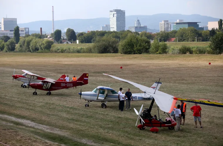 Na Bundeku održan aeromiting u sklopu Dana otvorenih vrata ZZS-a