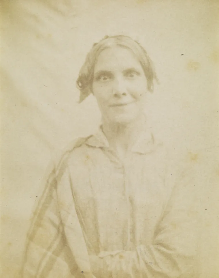 JEZIVE SLIKE IZ LUDNICE: Psihijatar je u 19. stoljeću fotografirao svoje pacijentice, a ovo su pomalo sablasni rezultati