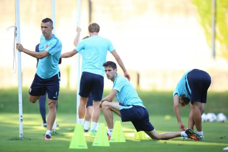 ČAČIĆ MOŽE ODAHNTI: Vatreni napokon odradili trening u punom sastavu