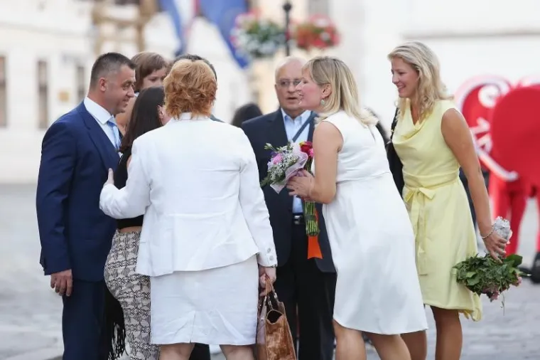 SVADBENA ZVONA IGORA DRAGOVANA: Pogledajte kako je glavni tajnik SDP-a uplovio u bračnu luku