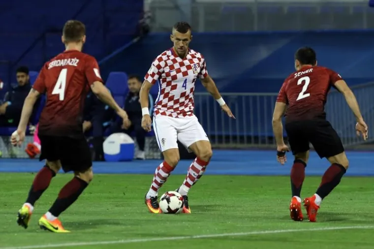 UTAKMICA U SLIKAMA: Ovako izgleda ogled Hrvatske i Turske na praznom Maksimiru