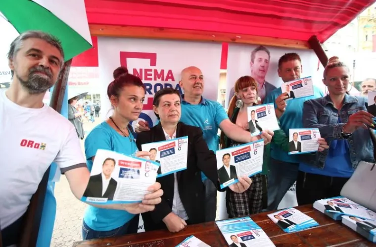 Osim programa, najviše pozornosti privlačila je žena s tetovažom na zanimljivom mjestu pa su svi pokušali razaznati o kakvoj se tetovaži radi. Možda vama pođe za rukom?