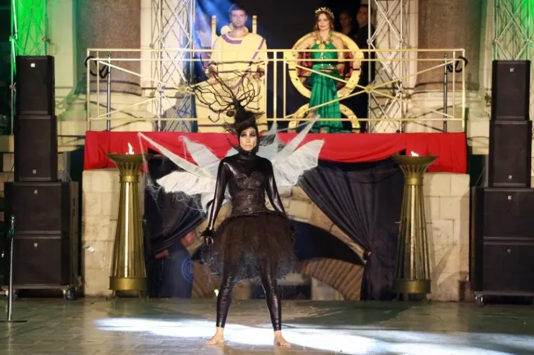 CARICA SEVERINA NIJE MOGLA VJEROVATI &Scaron;TO GLEDA: Modnom revijom zatvoreni Dani Dioklecijana