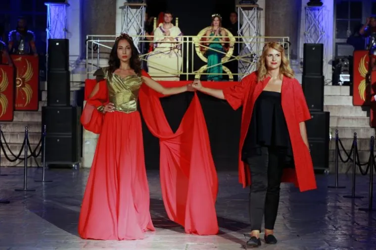 CARICA SEVERINA NIJE MOGLA VJEROVATI &Scaron;TO GLEDA: Modnom revijom zatvoreni Dani Dioklecijana