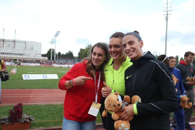 Sara Kolak i Sandra Perković u Cadillacu stigle na otvorenje Hanžeka