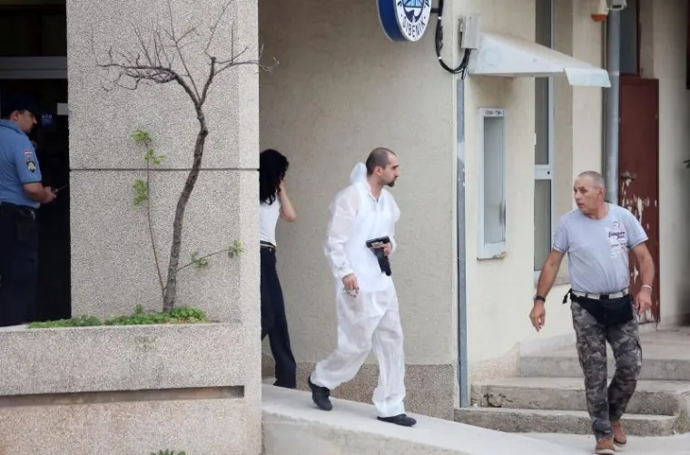 PLJAČKA U TRIBUNJU: Grad pod opsadom, duge cijevi na ulicama