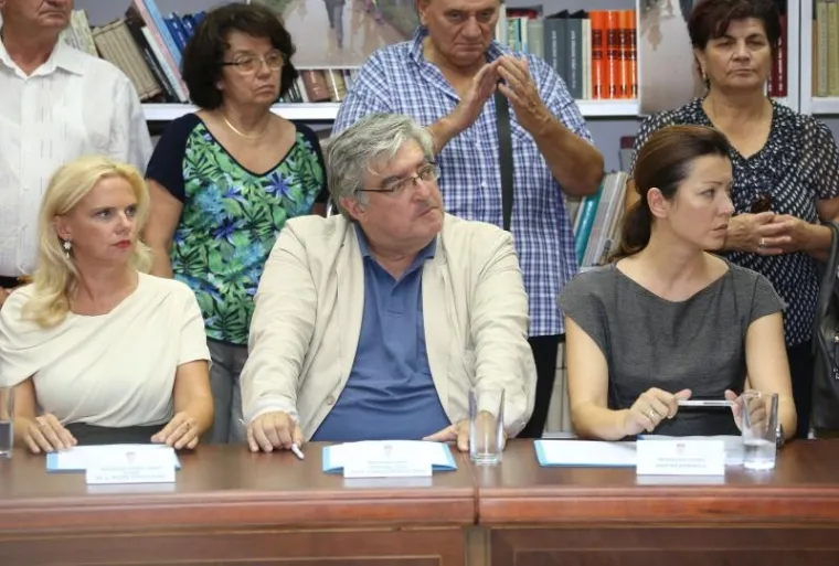 SASTANAK U KNINU: Bandić predstavio svoju novu vladu