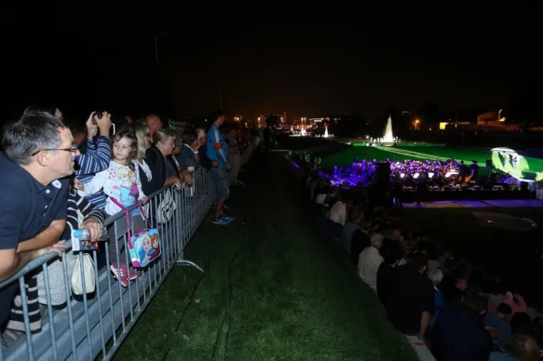 Bandić svečano otvorio fontane u Zagrebu