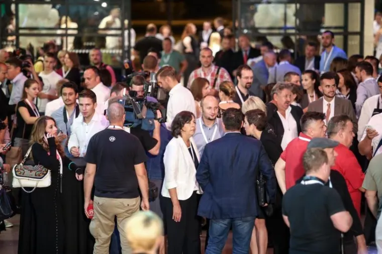 U izbornom stožeru Narodne koalicije komorna atmosfera