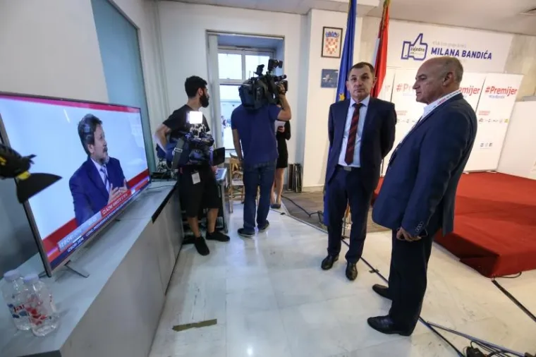 Ljubo Jurčić u izbornom stožeru stranke BM 365, 'premijera' još nema