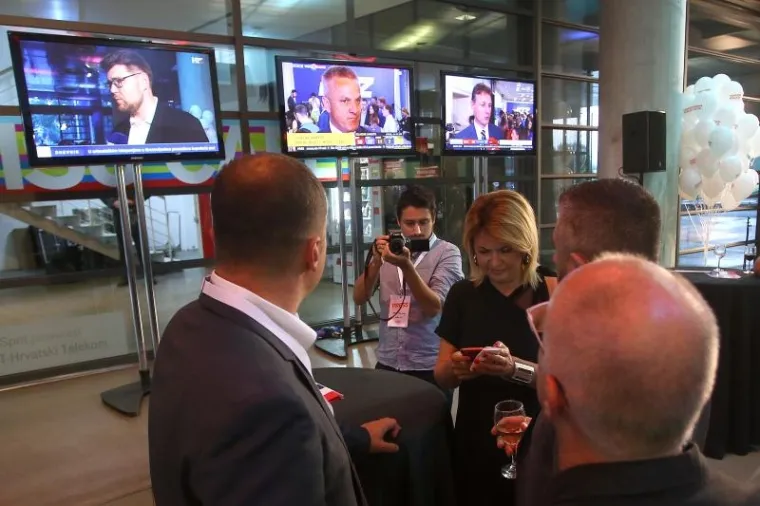 Atmosfera u izbornom stožeru Narodne koalicije