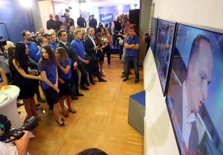 Članovi HDZ-a čekaju rezultate parlamentarnih izbora