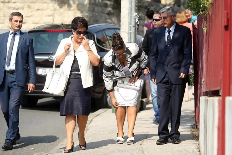 Stigao je u pratnji supruge Eugenie i kćeri Marije