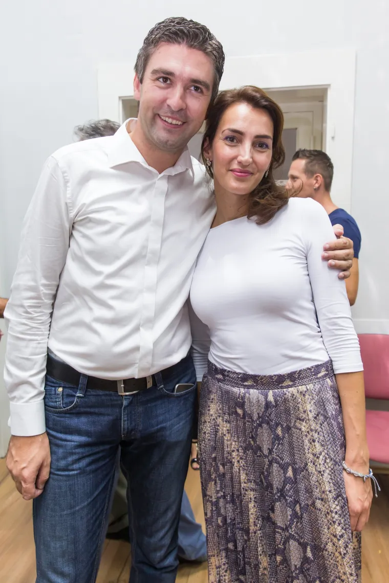 Moda u izbornim stožerima: Milanka Opačić u zavodljivoj haljini, Maša Petrov i Sanja Milanović igrale na sigurno