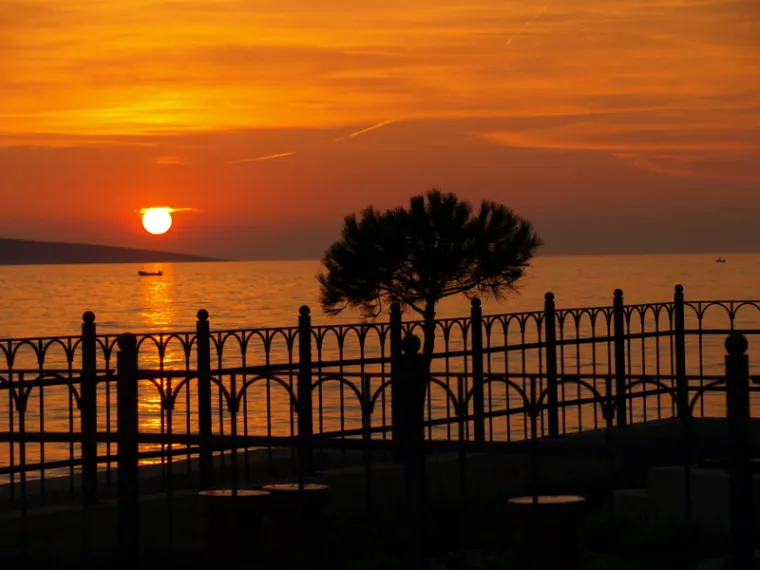 OPRO&Scaron;TAJ OD MORA: Povljana i Mandre na otoku Pagu