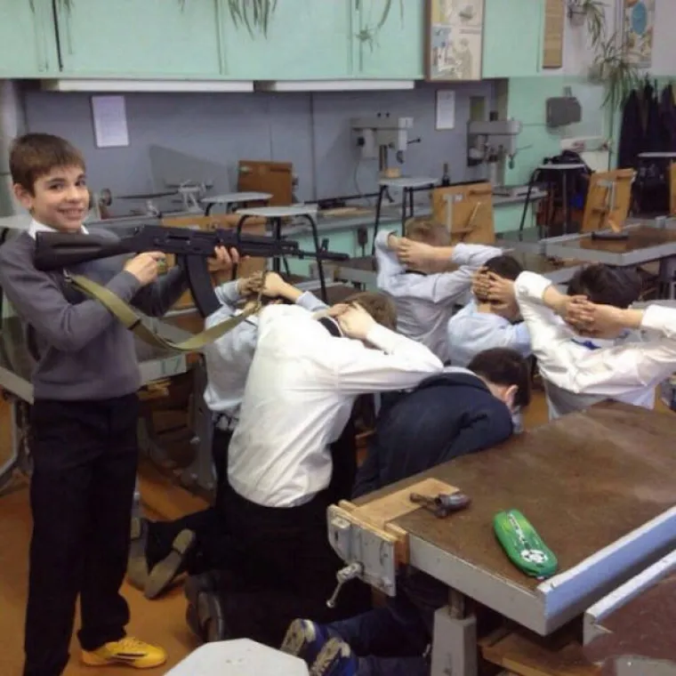 KOGA ONI POKU&Scaron;AVAJU IMPRESIONIRATI? Rusi su nepresu&scaron;an izvor ludosti, napijte se s njihovog izvora