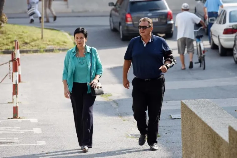 Predsjednik Reformista Radimir Čačić u drustvu supruge Marije