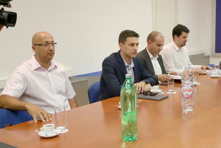 Pregovori Mosta i HDZ-a