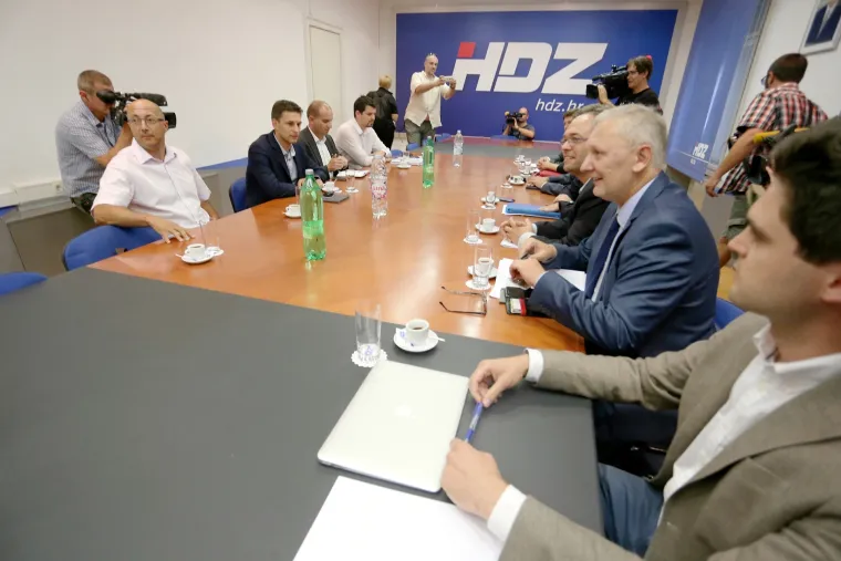 Pregovori Mosta i HDZ-a