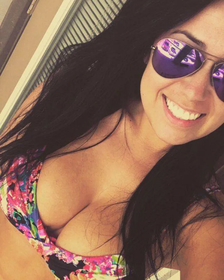 DA NIJE DUBOKI POGLED? One jako dobro znaju &scaron;to im je najjači adut i nemaju ga problem istaknuti