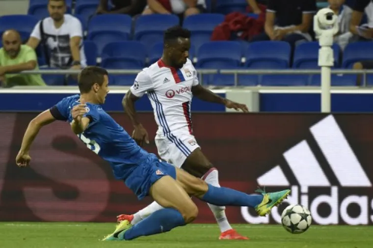 SPEKTAKL NA PARC OLYMPIQUE LYONNAISU: Ovako je izgledalo Dinamovo predstavljanje u Ligi prvaka