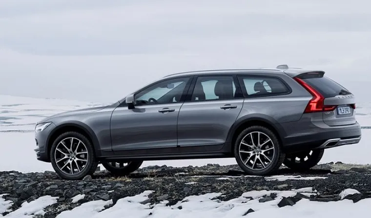 UPOZNAJTE GA: S dizajnom koji se ističe, V90 Cross Country donosi i luksuzan interijer