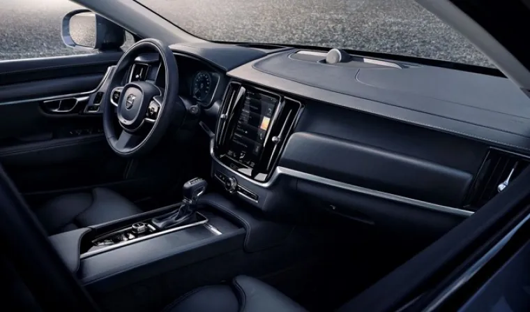 UPOZNAJTE GA: S dizajnom koji se ističe, V90 Cross Country donosi i luksuzan interijer