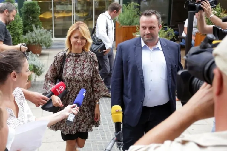 VAŽAN SASTANAK: Dolazak članova Predsjedni&scaron;tva SDP-a