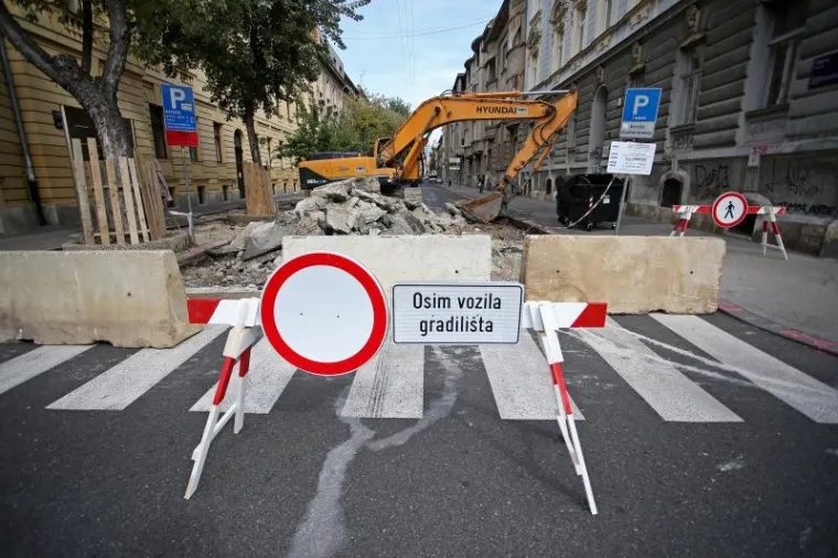 CENTAR ZAGREBA POSTAJE VELIKO GRADILI&Scaron;TE: Počeli radovi u Gajevoj