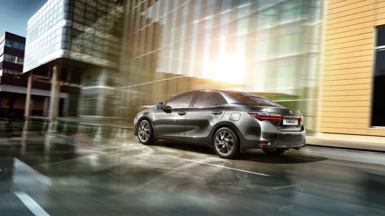 LEGENDA SE NASTAVLJA: Uz 50. rođendan Toyota predstavila redizajniranu Corollu