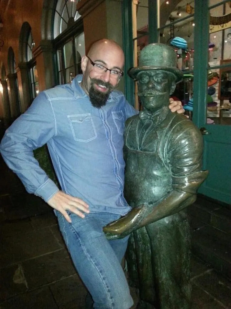 PERVERZNE IGRICE U JAVNOSTI: Dok god je kipova, bit će i onih koji će ih 'zlostavljati'