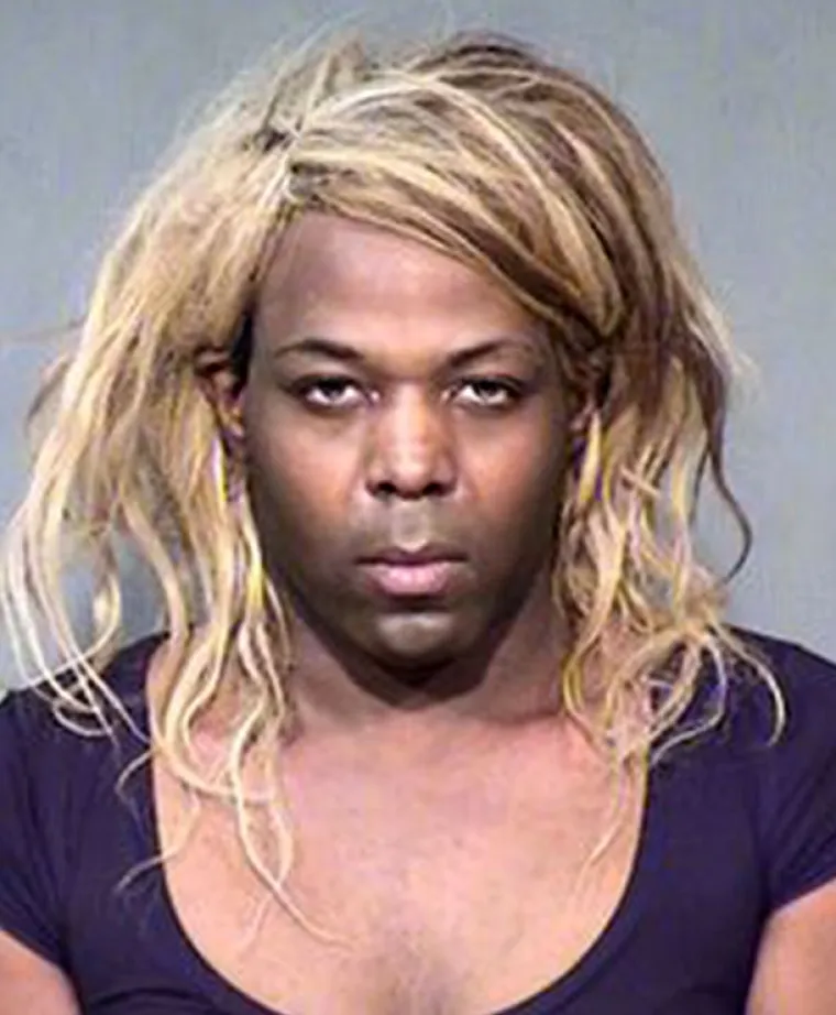 PAKAO SU DRUGI LJUDI: Njihova lica s tjeralica izgledaju kao da su ih opsjeli demoni