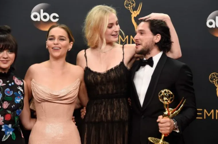 Emilia Clarke, Sophie Turner i Kit Harington, zvijezde serije Igra prijestolja