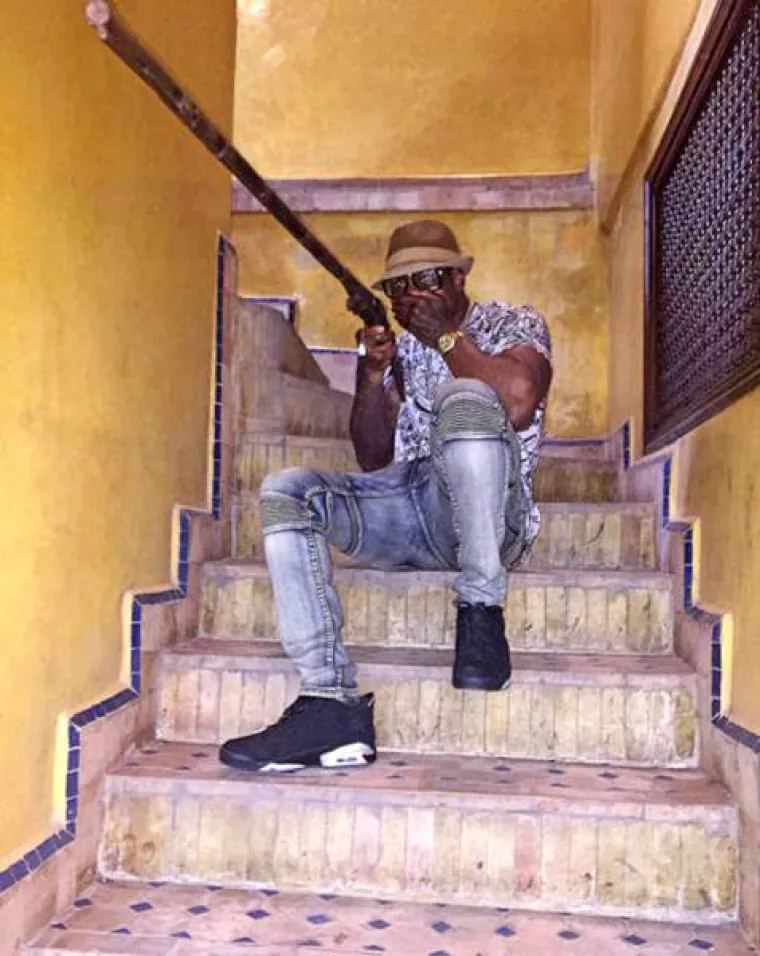 IMA PUNO U NOVČANIKU, ALI NE I U GLAVI: Uhitili maloumnog dilera koji se hvalio bogatstvom na Instagramu